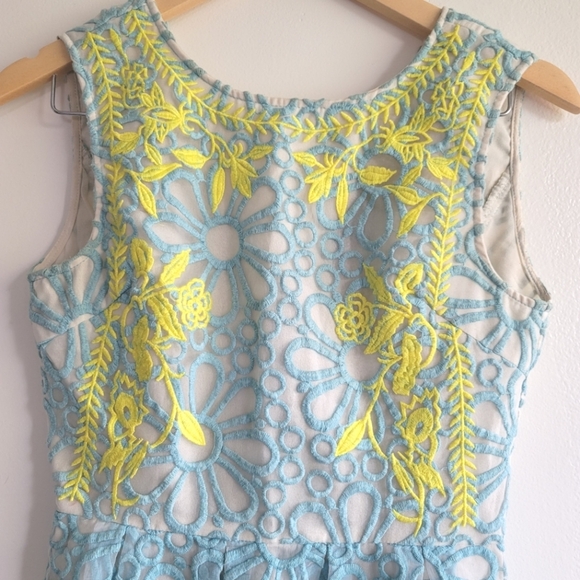English Rose, Embroidered Lined Dress,Light Blue/Neon Yellow Size Small-Juniors - Picture 3 of 8